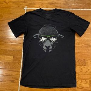 Graphic tee with bear and neon glasses